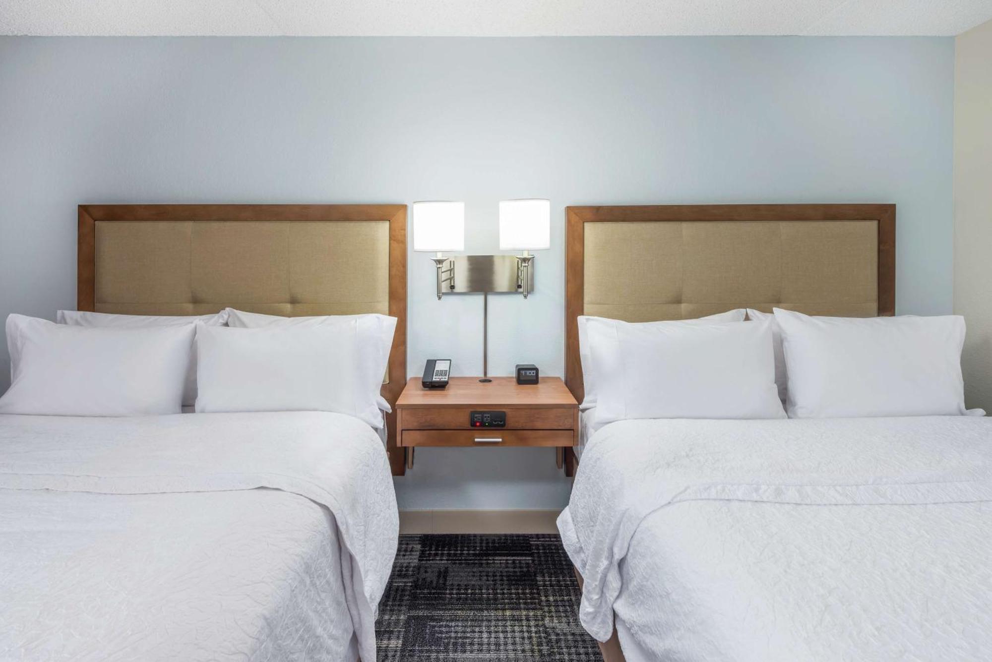 Hampton Inn Columbia Exterior photo