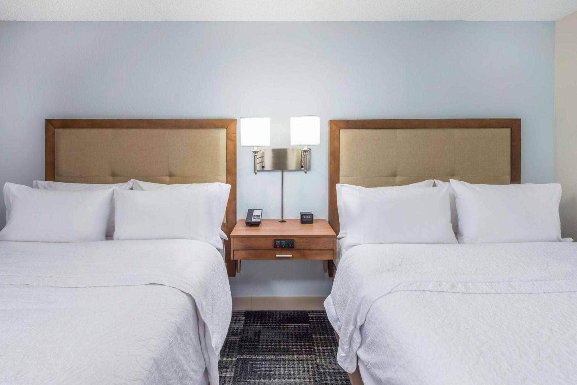 Hampton Inn Columbia Exterior photo