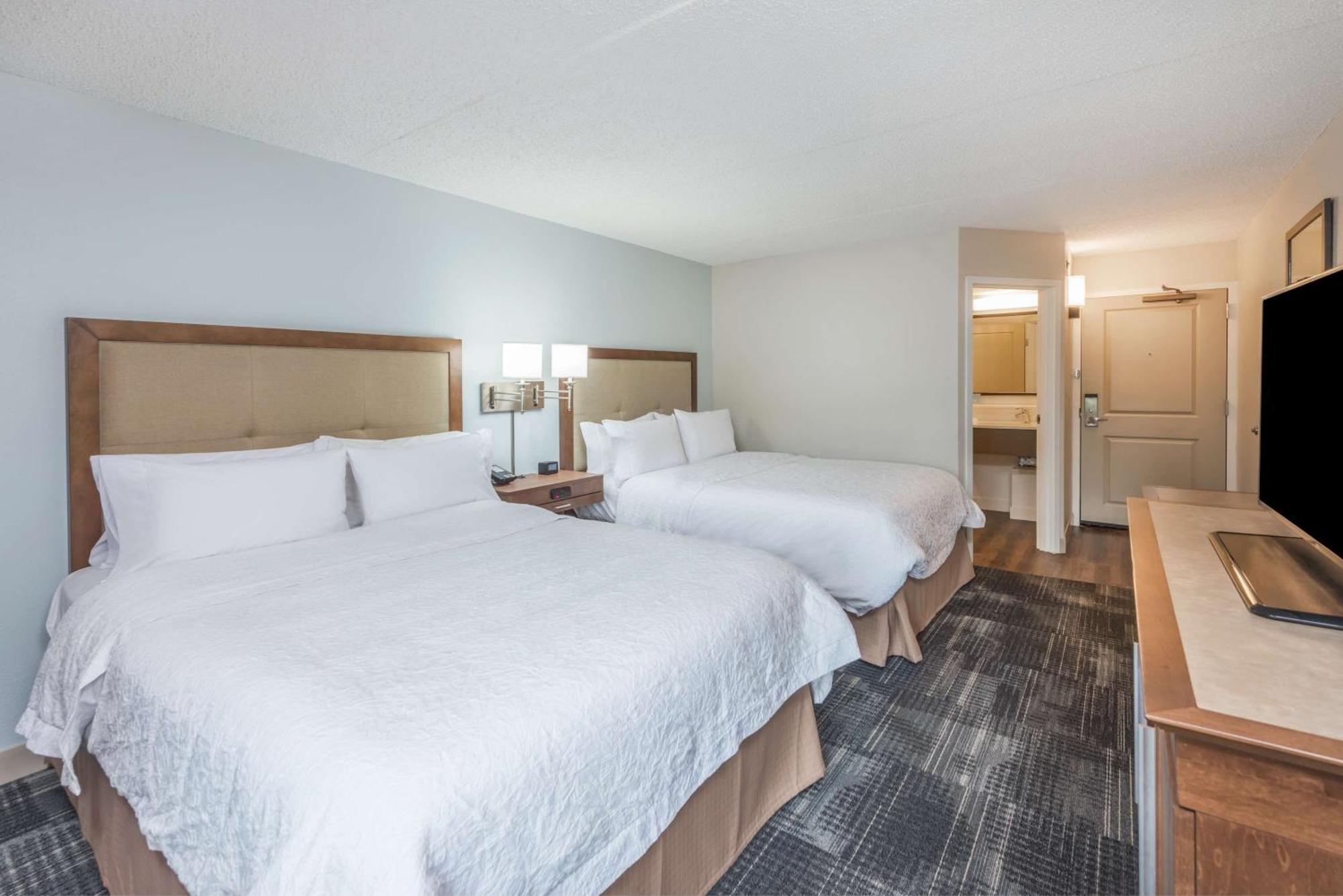 Hampton Inn Columbia Exterior photo