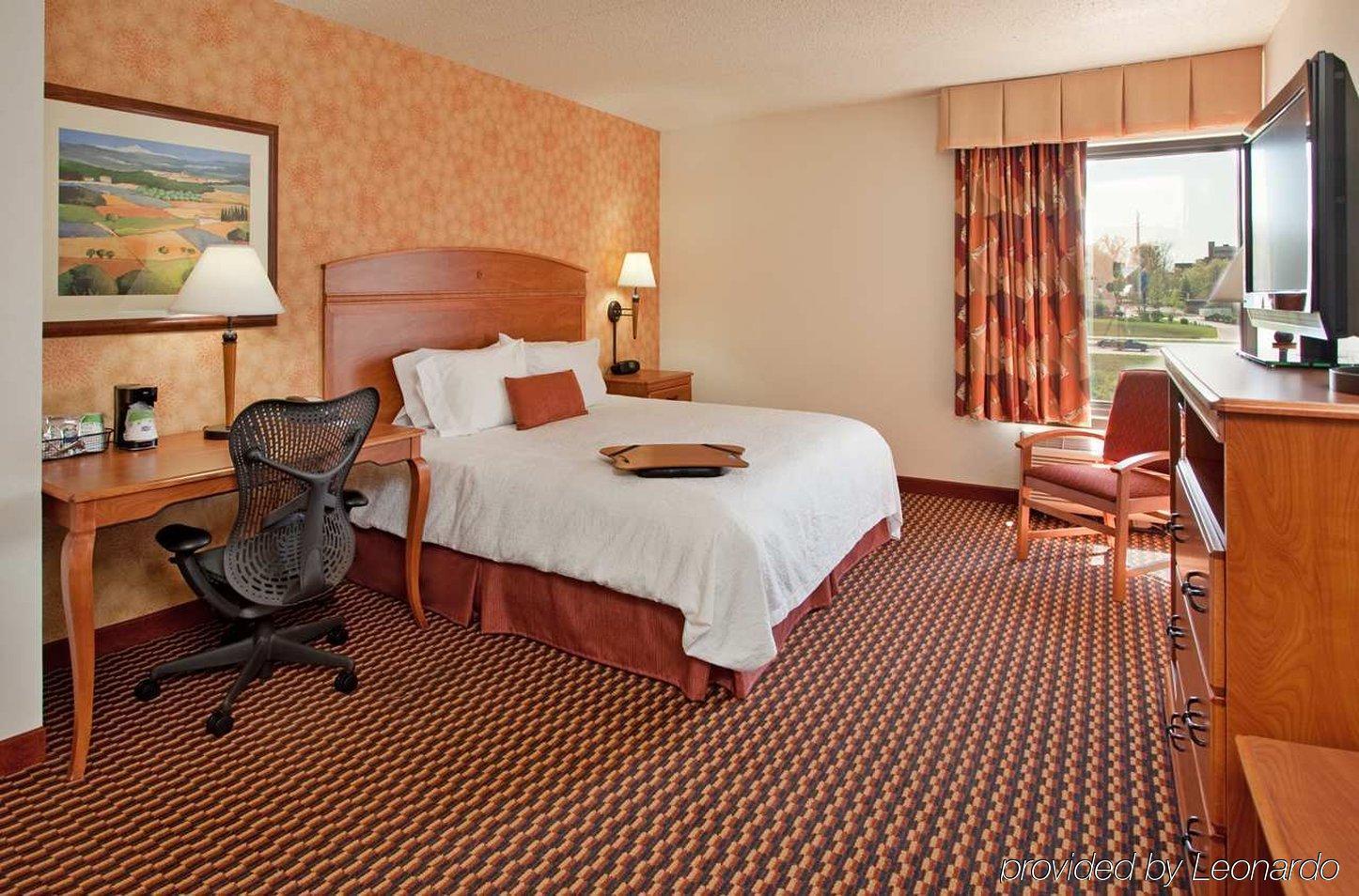 Hampton Inn Columbia Exterior photo