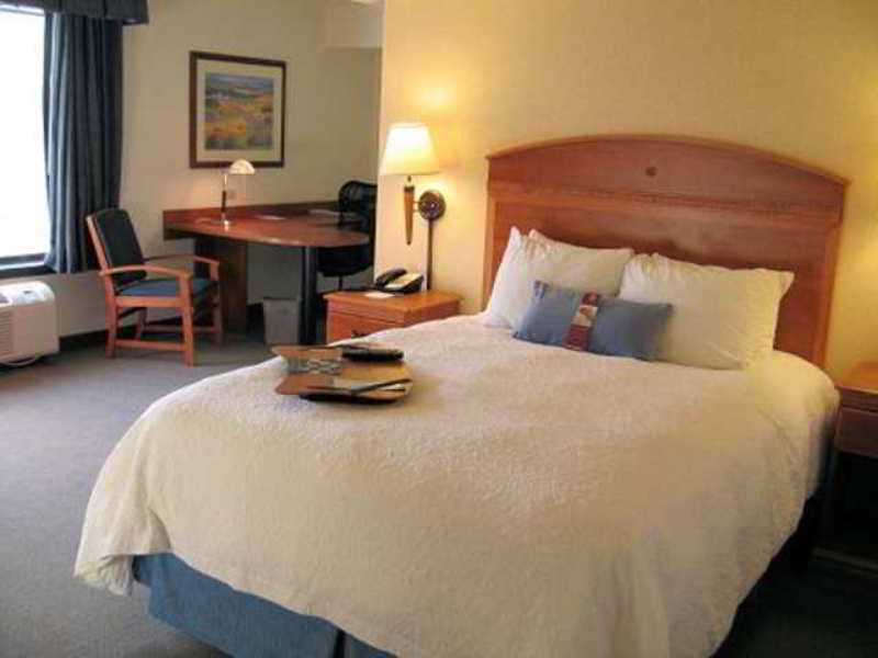 Hampton Inn Columbia Room photo